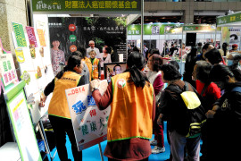 你知道「真食物、好食物、全食物」，正確的答案是哪一個嗎？