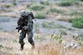 一名新兵因嘴巴潰瘍確診罹患口腔癌，醫師一問「家中做什麼」才驚覺原因。（示意圖／Pixabay）
