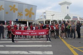台灣、香港11名癌友「吾癌無礙」車隊騎車環台10天，挑戰4處極點燈塔，證明自己也希望大眾了解運動抗癌。記者范榮達／攝影